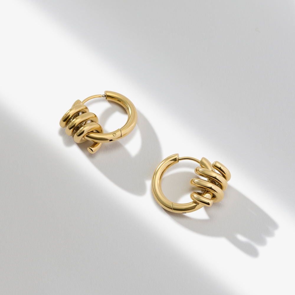 packshot image of the valeria in gold