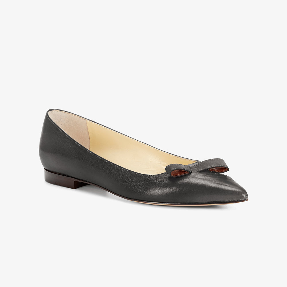image of the natalie flat in black vachetta