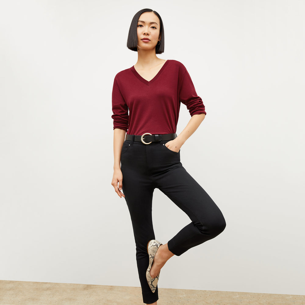 Front image of a woman wearing the Sammataro Jean in Black