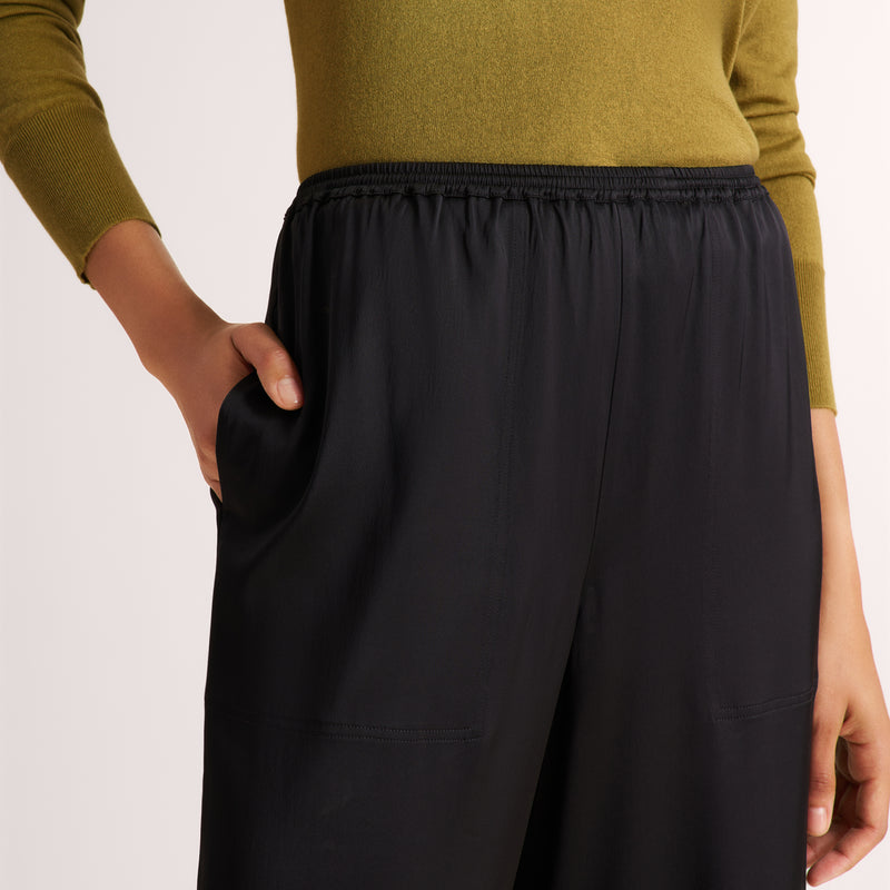 Rumi Pant
