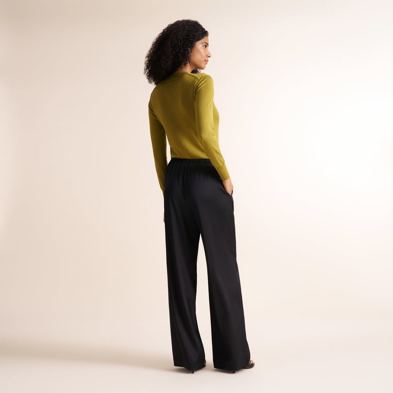 Rumi Pant