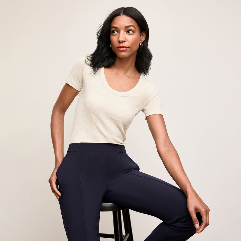 Avi Scoopneck T-Shirt