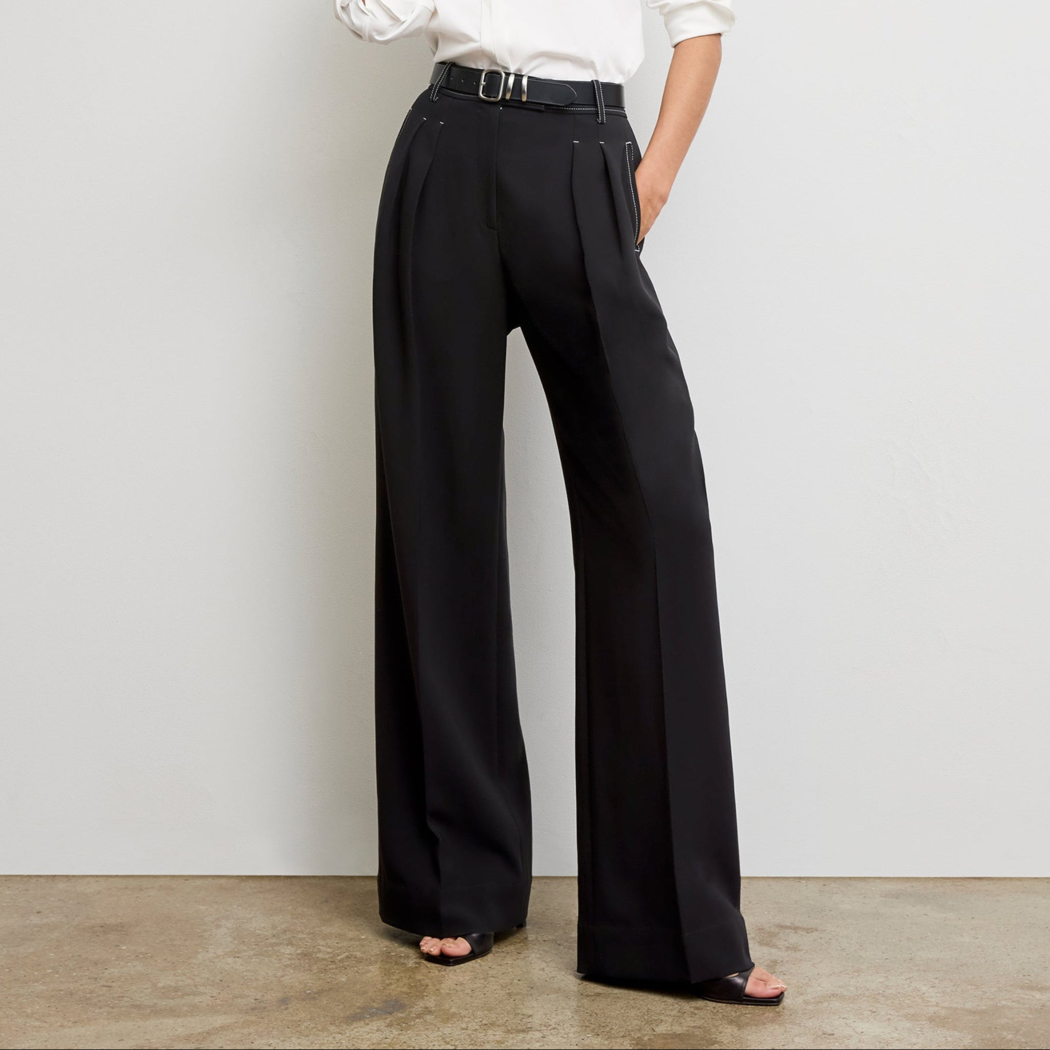 The Bia Pleated Trouser - Everyday Crepe with Topstitch 