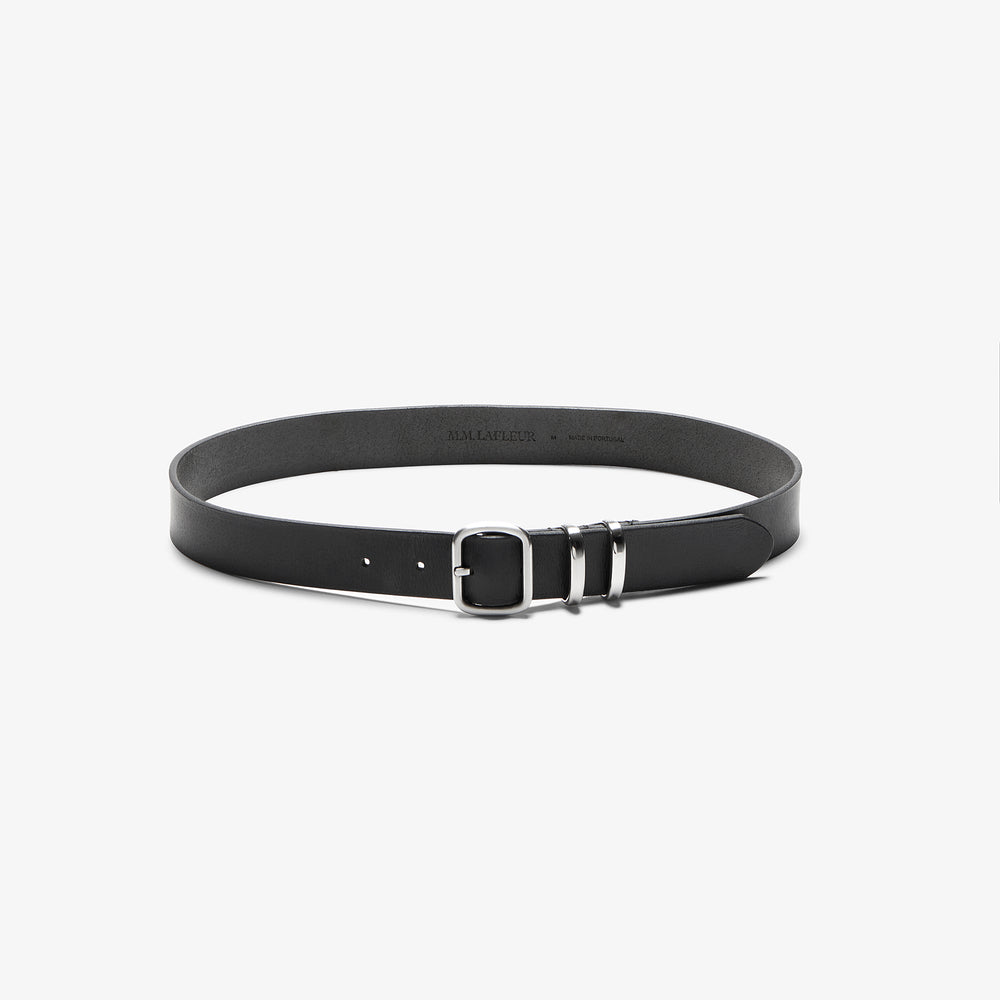 packshot image of the everly belt in black
