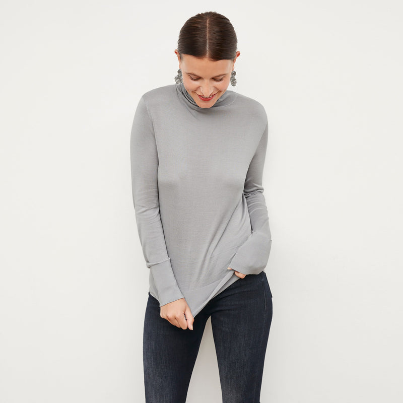 Elizabeth Turtleneck
