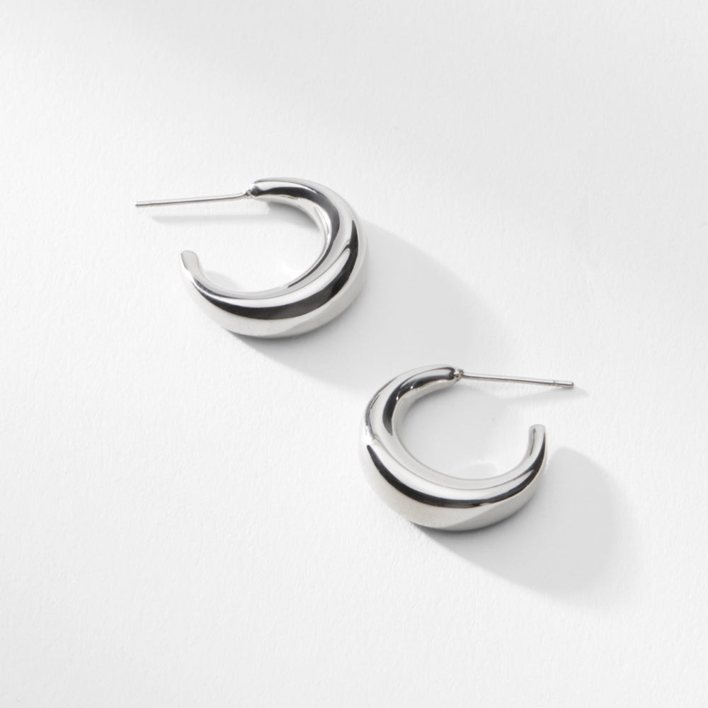 Packshot image of the lyssa earrings in silver